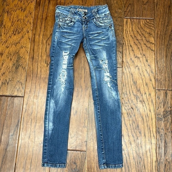 KanCan distressed skinny jeans - Picture 1 of 7